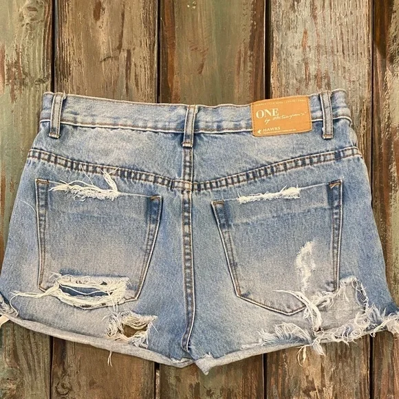 One Teaspoon Sz 5 (27) Denim Shorts Hawks High Rise Destroyed Ripped Butt - Picture 4 of 14